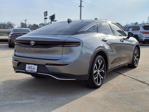 2023 Toyota Crown XLE