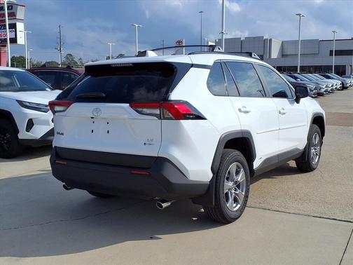 2025 Toyota RAV4 Hybrid LE