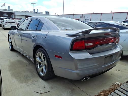 2013 Dodge Charger SE
