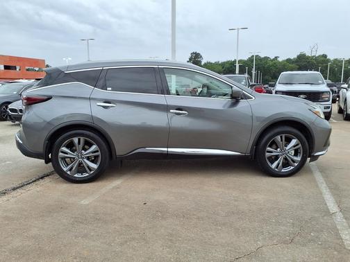 Gun Metallic 2023 Nissan Murano Platinum