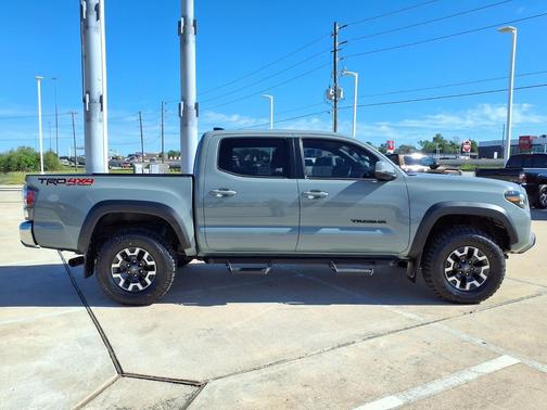 2023 Toyota Tacoma TRD Off-Road