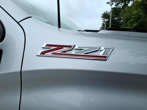 Silver Ice Metallic 2022 Chevrolet Silverado 1500 LT Trail Boss