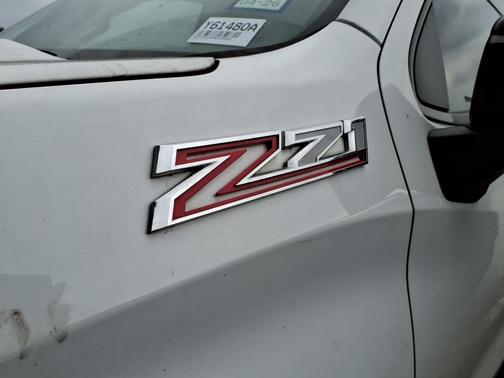 Summit White 2021 Chevrolet Silverado 1500 LT Trail Boss