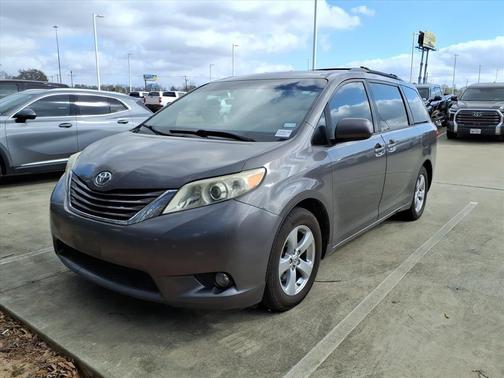 2015 Toyota Sienna LE
