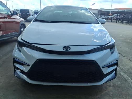 Ice Cap 2024 Toyota Corolla SE
