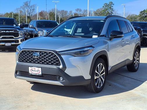 2025 Toyota Corolla Cross XLE