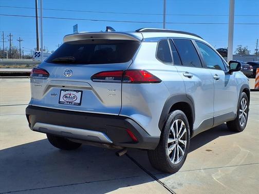 2025 Toyota Corolla Cross XLE