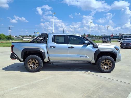 2025 Toyota Tacoma Hybrid Trailhunter