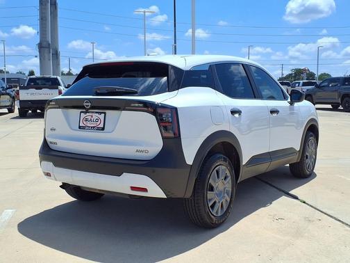Fresh Powder 2025 Nissan Kicks S
