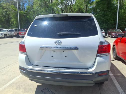 2013 Toyota Highlander SE