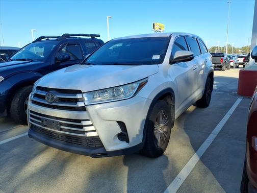2018 Toyota Highlander LE