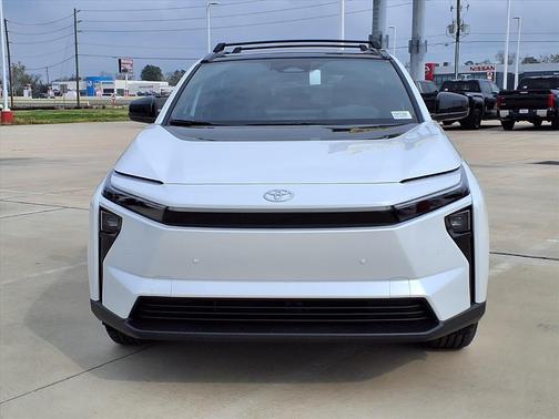 2026 Toyota bZ XLE Plus