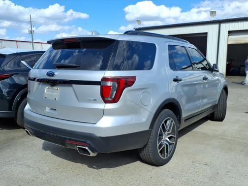 2017 Ford Explorer sport