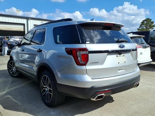 2017 Ford Explorer sport