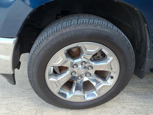 Patriot Blue Pearlcoat 2019 RAM 1500 Big Horn