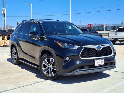 2023 Toyota Highlander Hybrid XLE