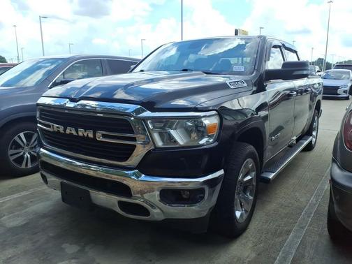 Diamond Black Crystal Pearlcoat 2021 RAM 1500 Big Horn/Lone Star