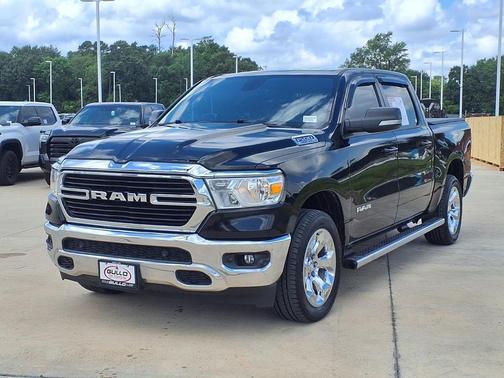 Diamond Black Crystal Pearlcoat 2021 RAM 1500 Big Horn/Lone Star