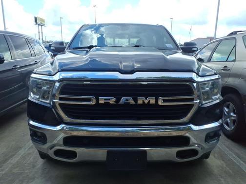 Diamond Black Crystal Pearlcoat 2021 RAM 1500 Big Horn/Lone Star