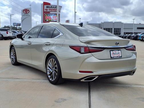 2024 Lexus ES 350 Ultra Luxury