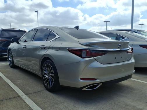 2024 Lexus ES 350 Ultra Luxury