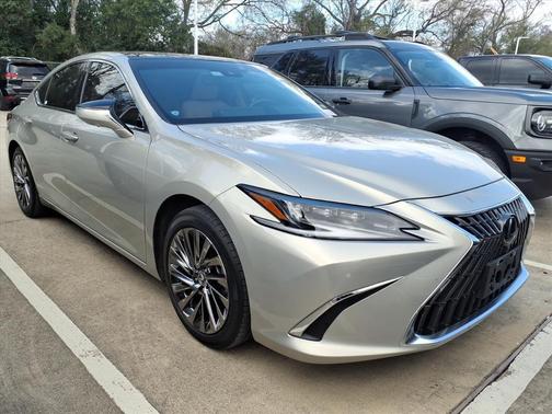 2024 Lexus ES 350 Ultra Luxury