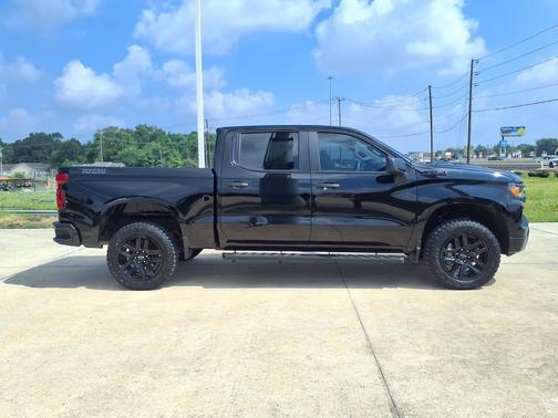 Black 2022 Chevrolet Silverado 1500 Custom Trail Boss