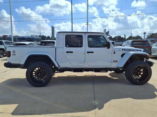 Bright White Clearcoat 2022 Jeep Gladiator Rubicon