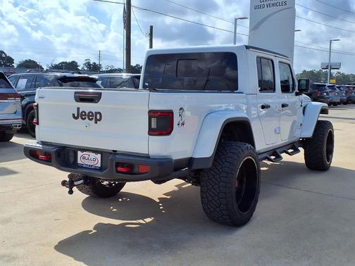 Bright White Clearcoat 2022 Jeep Gladiator Rubicon