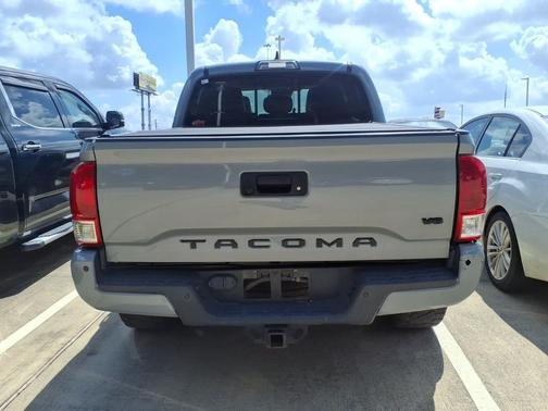 Cement 2018 Toyota Tacoma TRD Sport