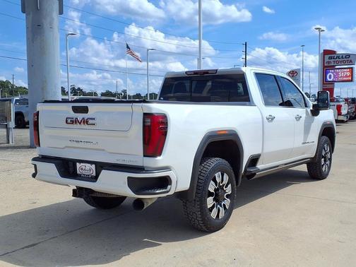 White Frost Tricoat 2024 GMC Sierra 2500 Denali