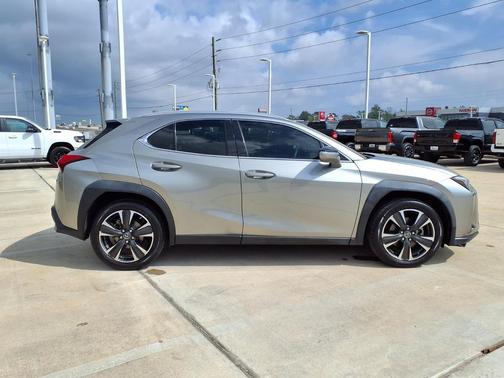 Atomic Silver 2020 Lexus UX 200 Base