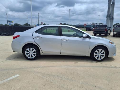 Classic Silver Metallic 2014 Toyota Corolla LE