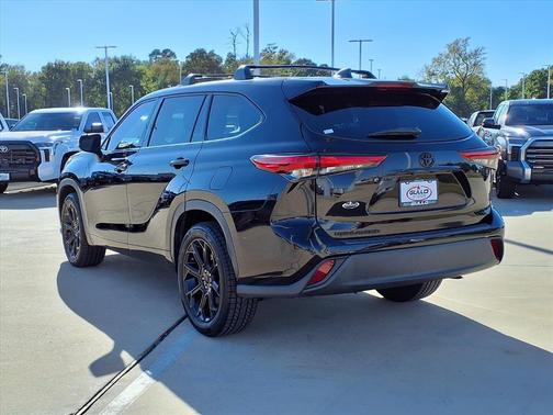 2022 Toyota Highlander L