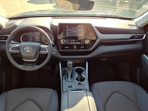 2022 Toyota Highlander L