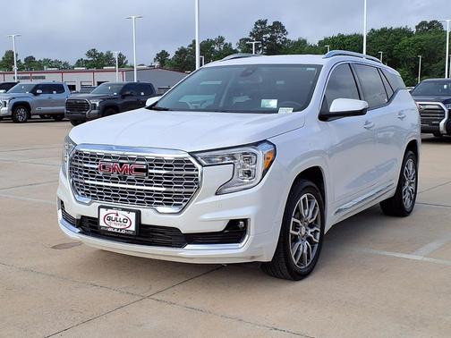 White Frost Tricoat 2024 GMC Terrain Denali