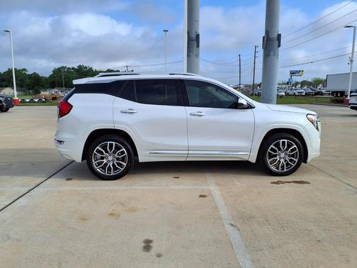 White Frost Tricoat 2024 GMC Terrain Denali