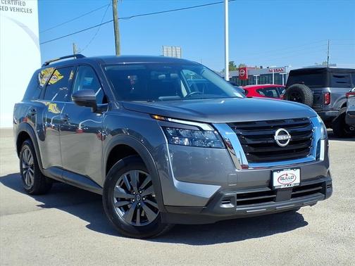 2024 Nissan Pathfinder SV