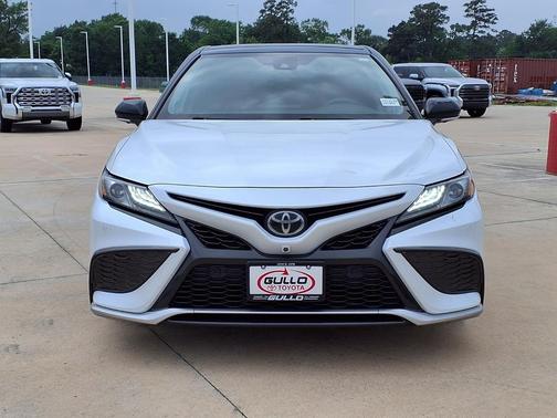 Wind Chill Pearl/Midnight Black Metallic 2021 Toyota Camry XSE