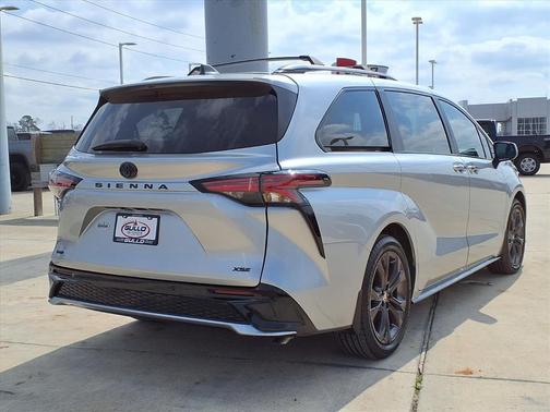 2025 Toyota Sienna XSE 7 Passenger