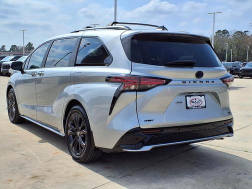 2025 Toyota Sienna XSE 7 Passenger