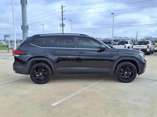 2023 Volkswagen Atlas 3.6L SE w/Technology