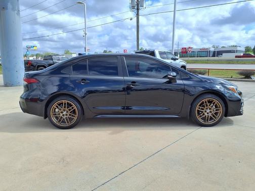 Midnight Black Metallic 2024 Toyota Corolla SE
