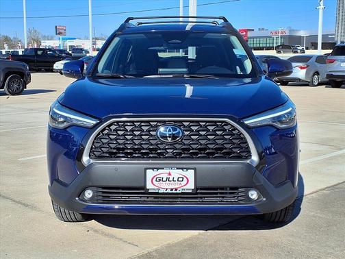 2024 Toyota Corolla Cross XLE