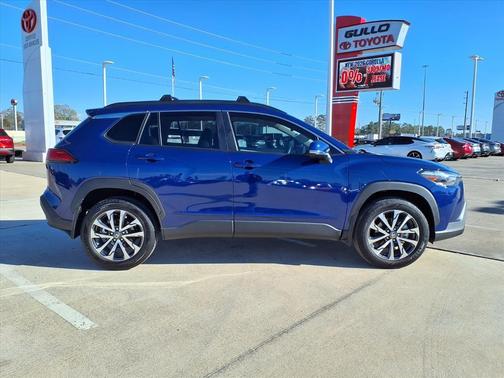 2024 Toyota Corolla Cross XLE