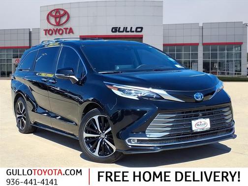 2023 Toyota Sienna Platinum 7 Passenger