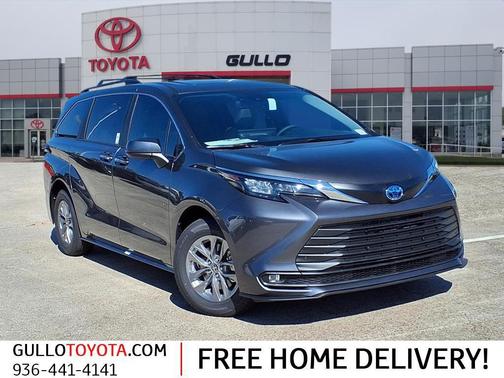 2025 Toyota Sienna XLE
