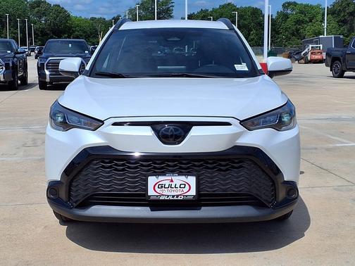 Wind Chill Pearl 2023 Toyota Corolla Hybrid SE