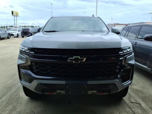 Sterling Gray Metallic 2024 Chevrolet Suburban Z71