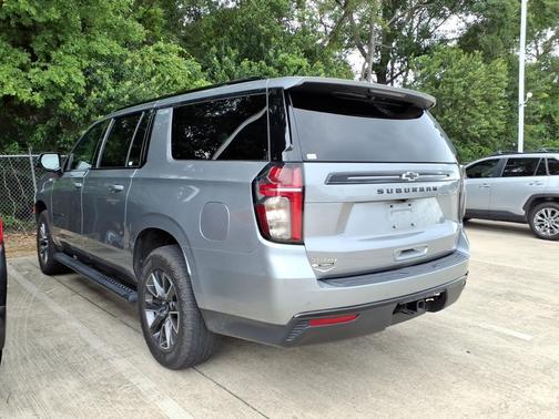 Sterling Gray Metallic 2024 Chevrolet Suburban Z71